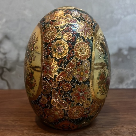 Vintage Satsuma Large Hand Painted Gold Porcelain Ceramic Egg - Picture 4 of 6